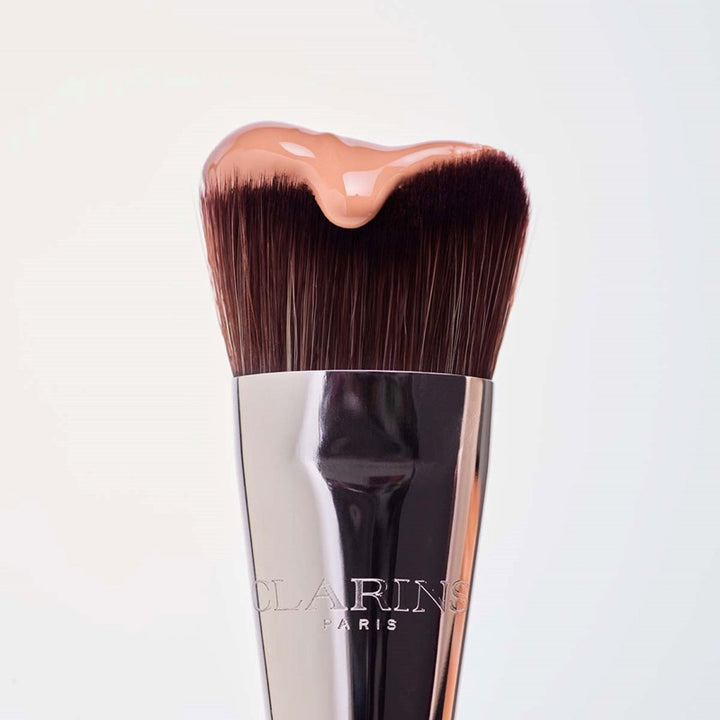 Gua Sha-Inspired Foundation Brush